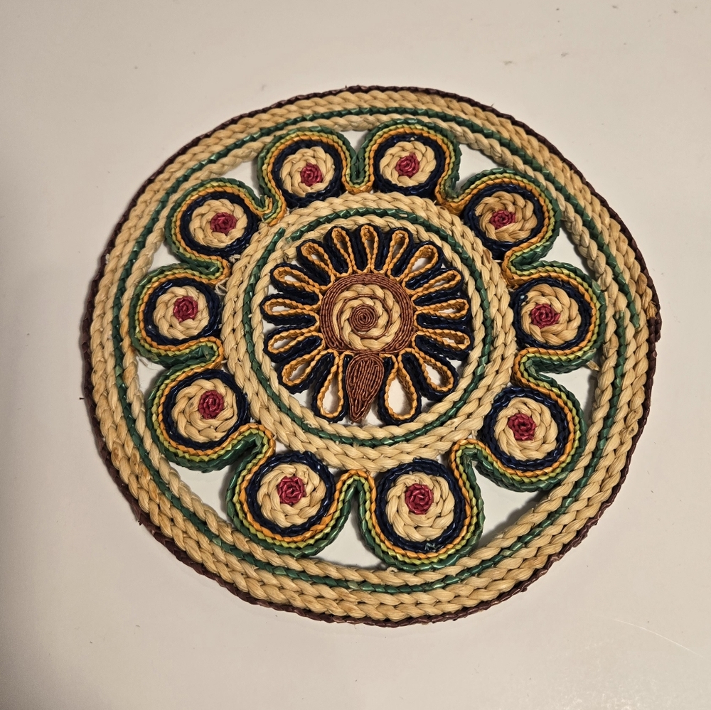 Vintage Colorful Straw Rattan Round Flower Design Trivet Hot Pad Boho Style